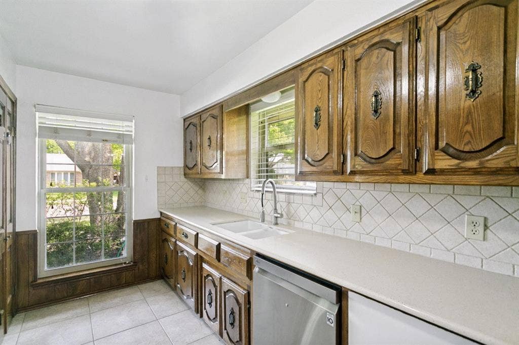 2004 Tampico Drive, Plano, TX 75075 2004 Tampico Drive, Plano, TX 75075