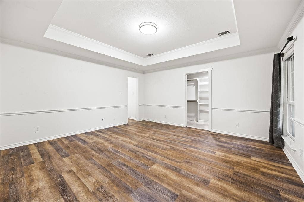 1044 E Woodridge Road, Waxahachie, TX 75165