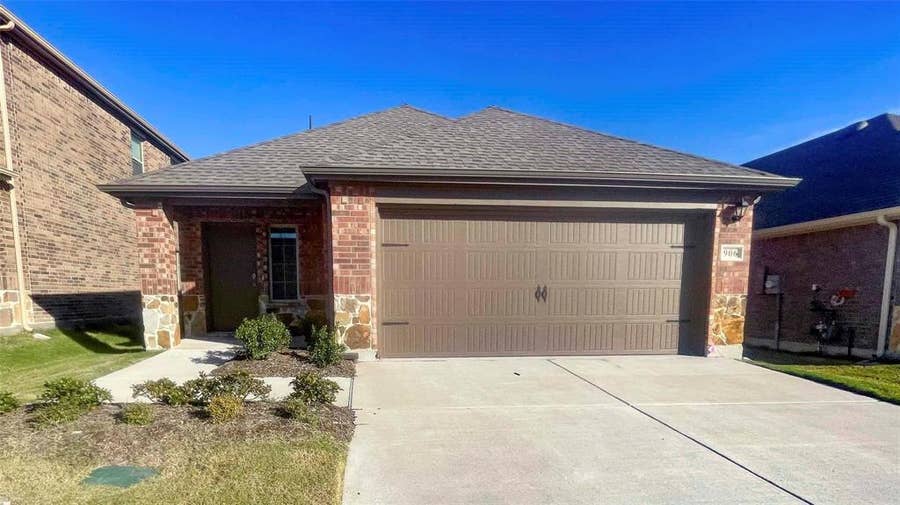Property photo for 906 Ramble Road, Lavon, TX
