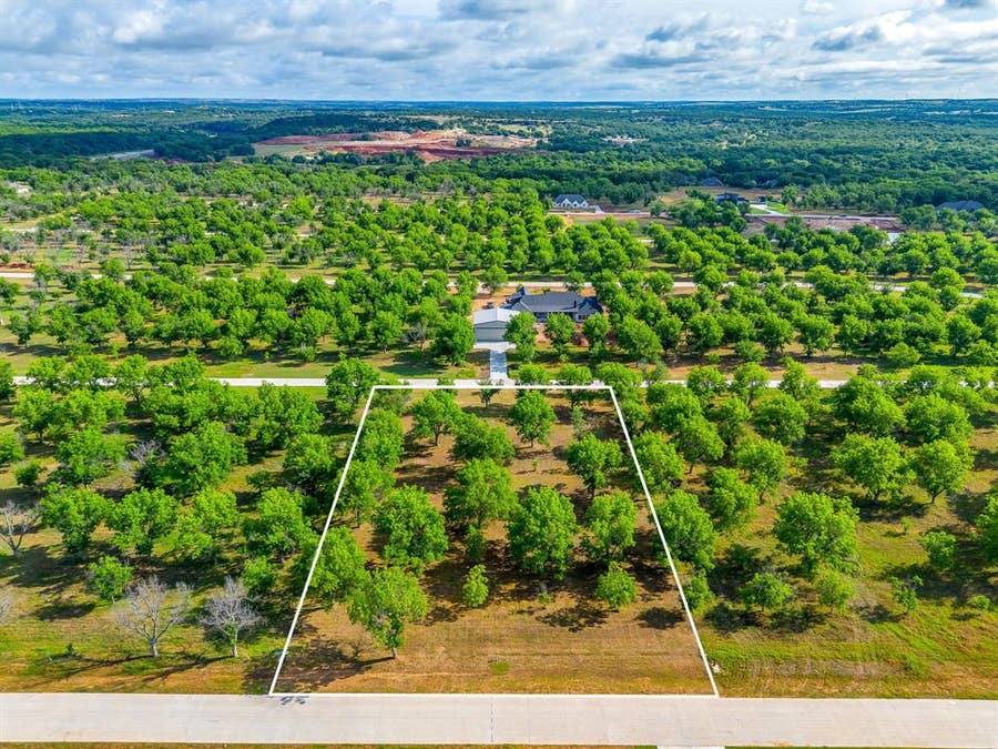 Property photo for 1624 Earhart Drive, Granbury, TX