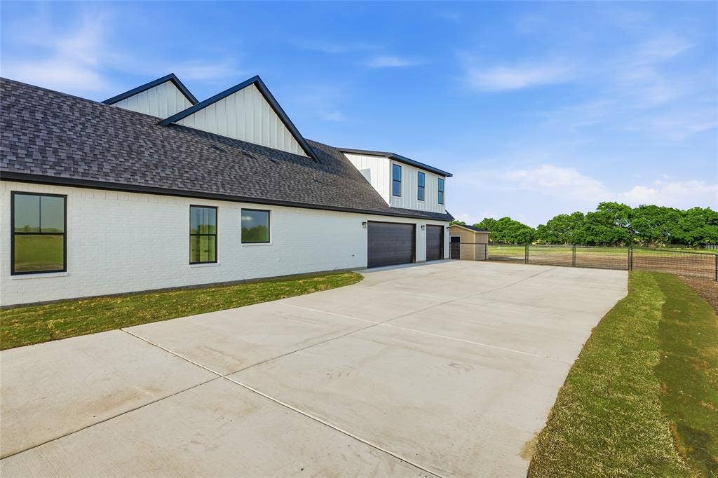 7289 Christina Court, Krum, TX 76249 7289 Christina Court, Krum, TX 76249