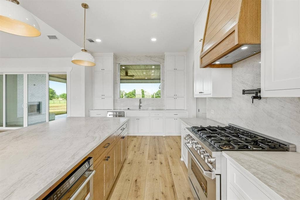 7289 Christina Court, Krum, TX 76249 7289 Christina Court, Krum, TX 76249