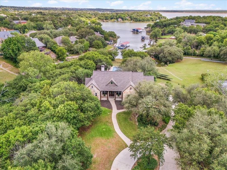 Property photo for 10021 Yeoman Lane, Fort Worth, TX