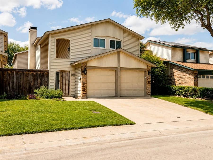 Property photo for 2013 Via Sonoma, Carrollton, TX