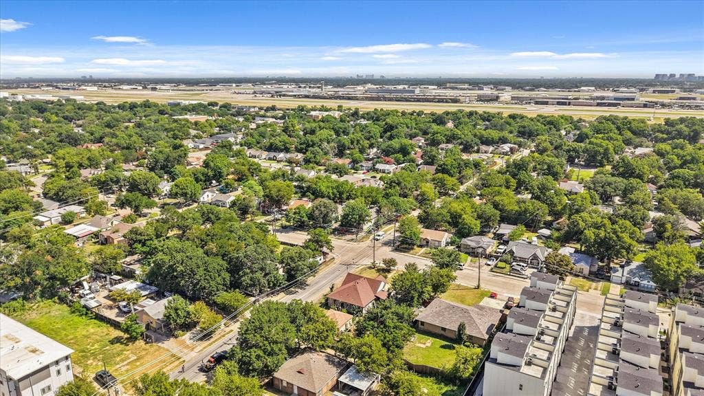 7225 Mohawk Drive, Dallas, TX 75235 7225 Mohawk Drive, Dallas, TX 75235