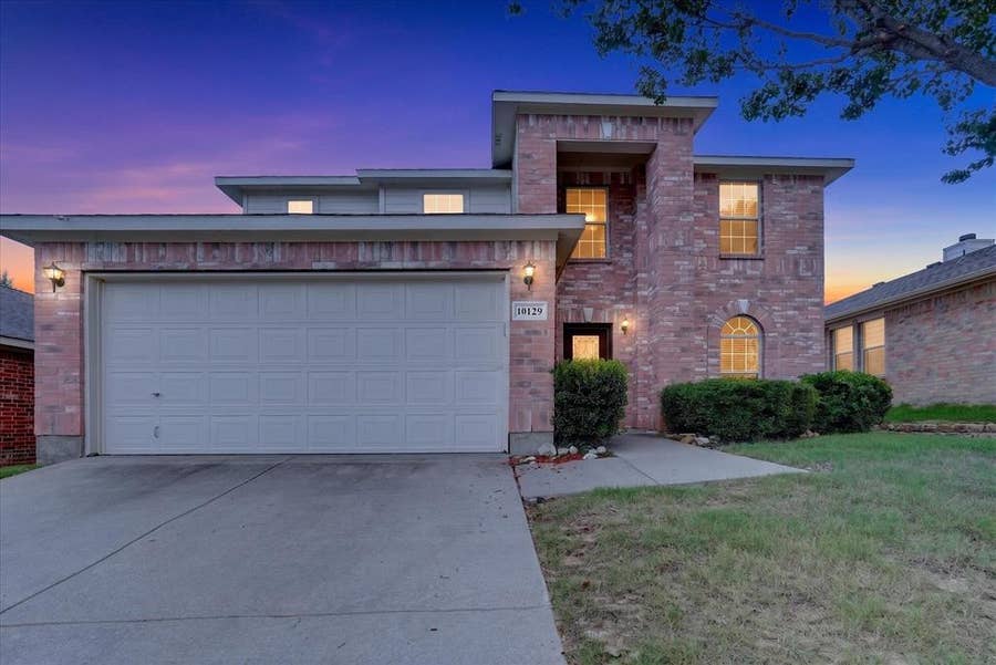 Property photo for 10129 Cougar Trail, Fort Worth, TX