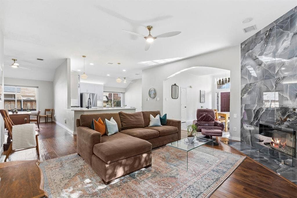5124 Forest Lawn Drive, McKinney, TX 75071 5124 Forest Lawn Drive, McKinney, TX 75071
