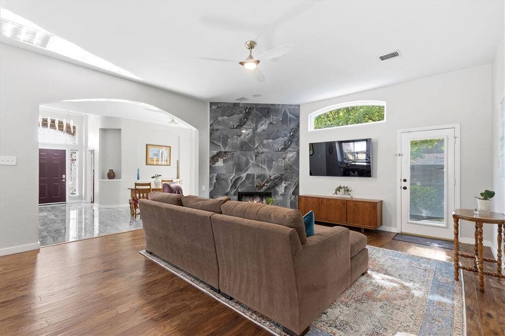 5124 Forest Lawn Drive, McKinney, TX 75071 5124 Forest Lawn Drive, McKinney, TX 75071