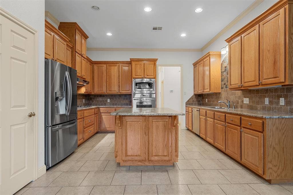 1305 Buffalo Pass, Woodway, TX 76712 1305 Buffalo Pass, Woodway, TX 76712