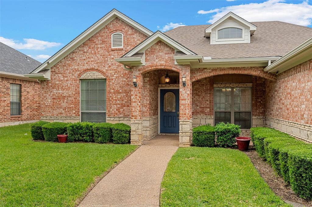 1305 Buffalo Pass, Woodway, TX 76712 1305 Buffalo Pass, Woodway, TX 76712