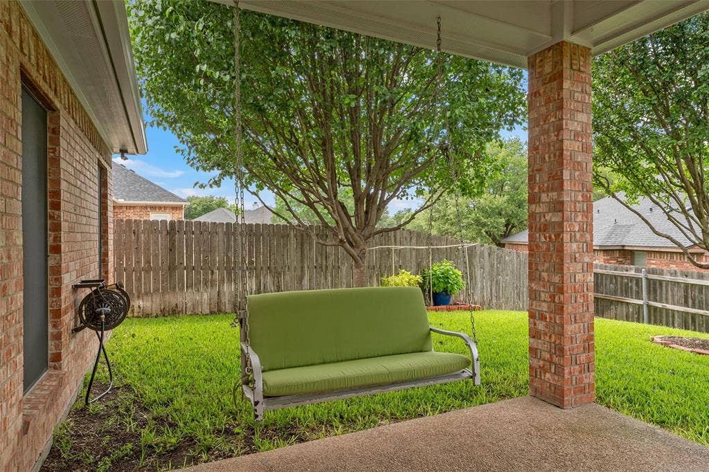 1305 Buffalo Pass, Woodway, TX 76712 1305 Buffalo Pass, Woodway, TX 76712
