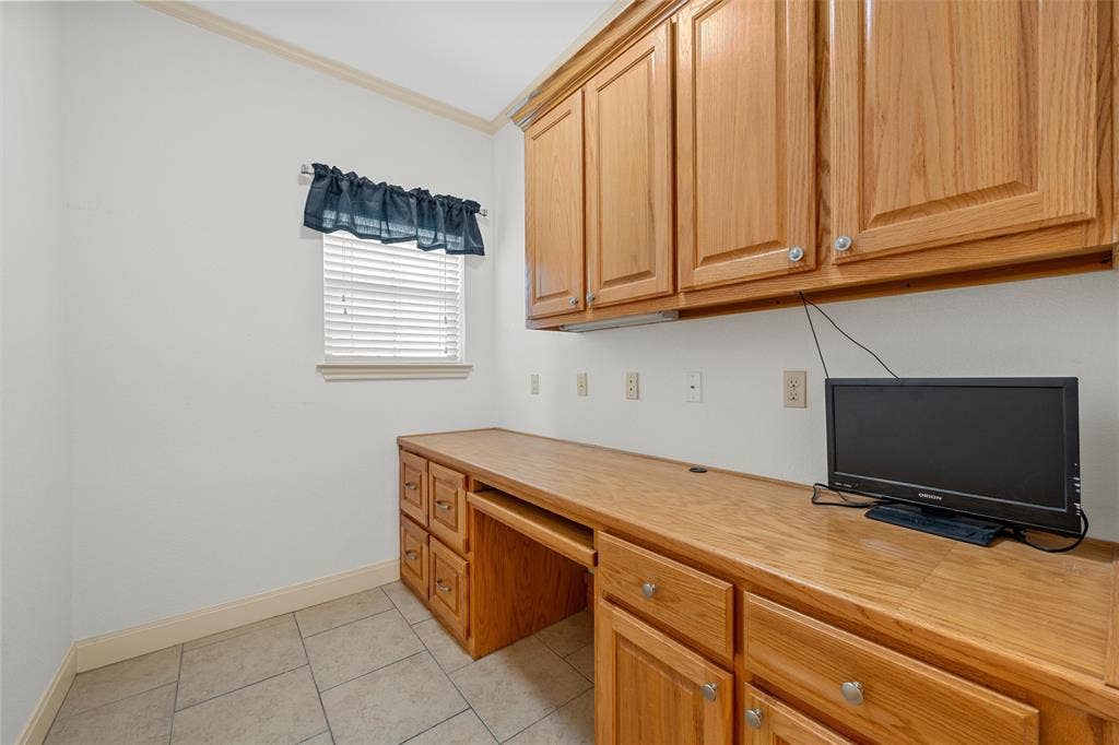 1305 Buffalo Pass, Woodway, TX 76712 1305 Buffalo Pass, Woodway, TX 76712