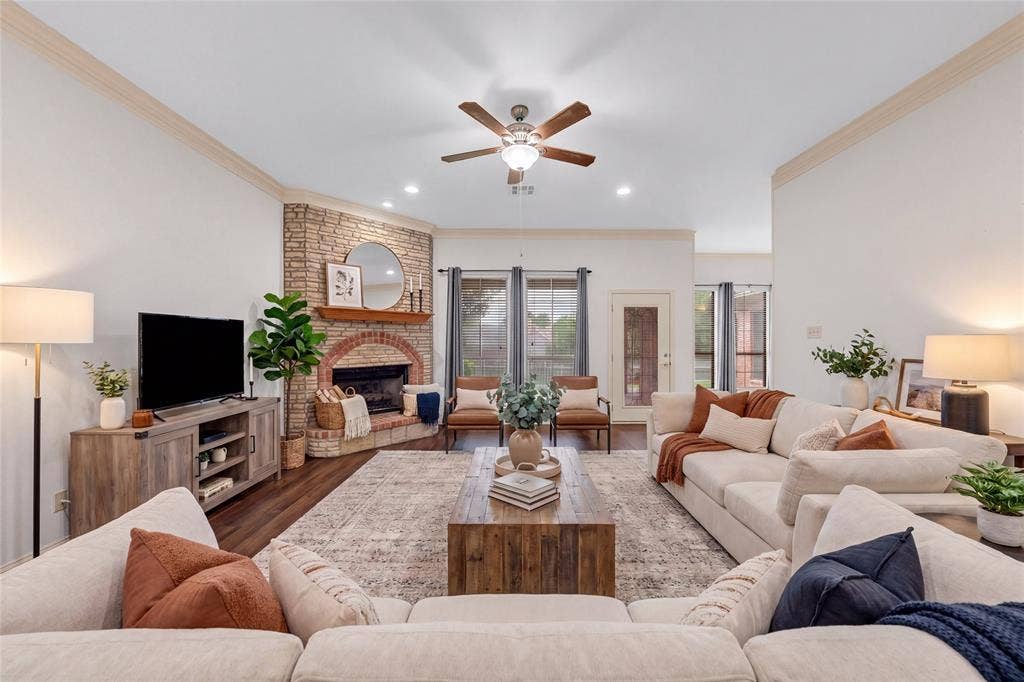 1305 Buffalo Pass, Woodway, TX 76712 1305 Buffalo Pass, Woodway, TX 76712