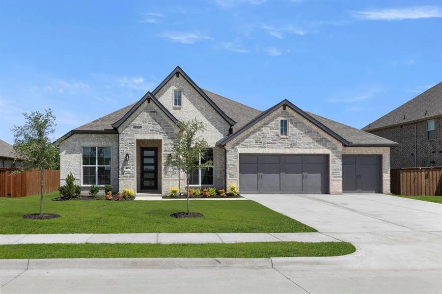 Property photo for 415 Heritage Hill Drive, Forney, TX