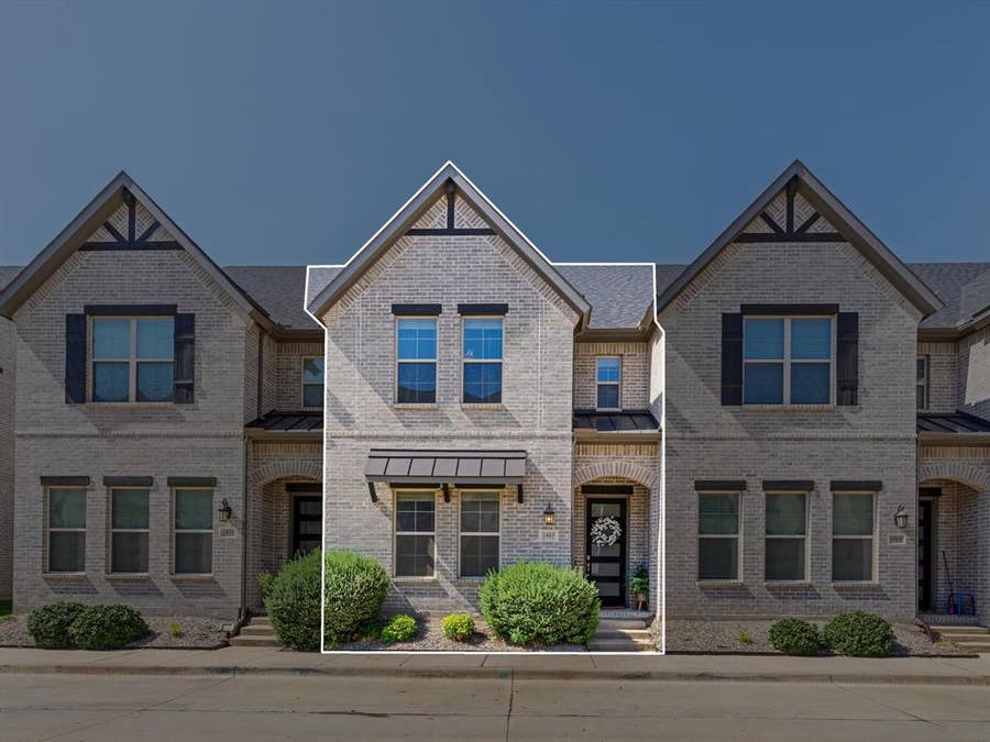 Property photo for 1903 Melinda Lane, Farmers Branch, TX