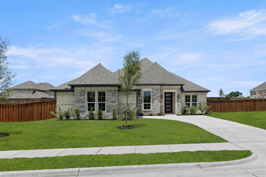 Property photo for 408 Heritage Hill Drive, Forney, TX