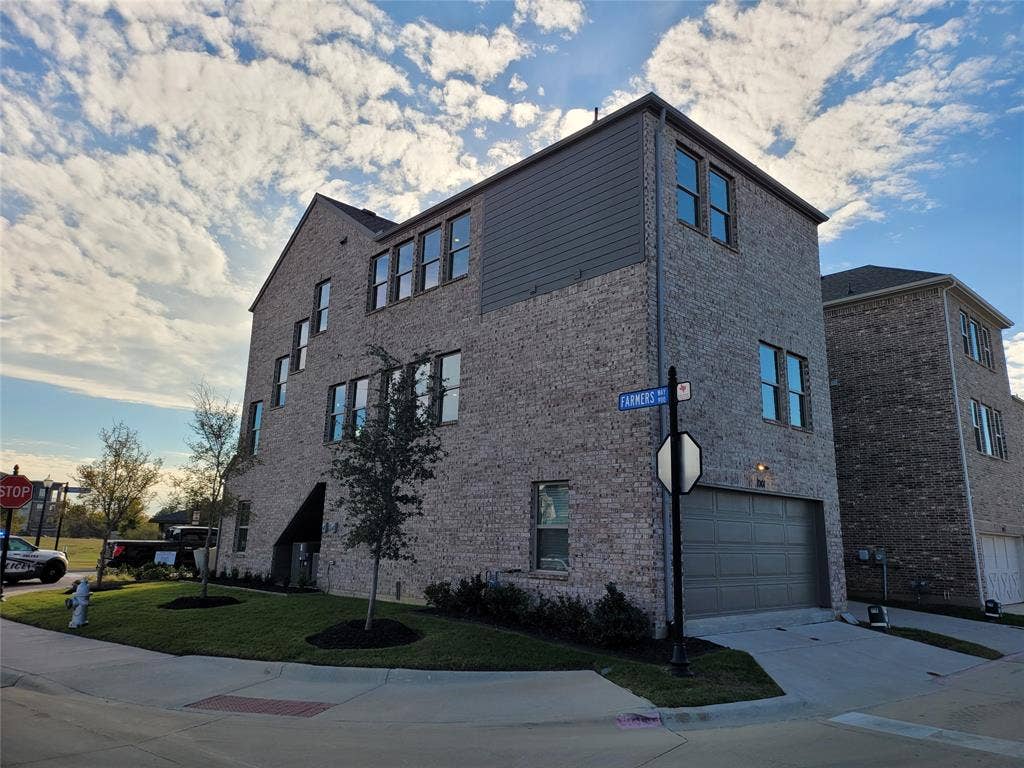 1001 Boyd Lane, Euless, TX 76040 1001 Boyd Lane, Euless, TX 76040