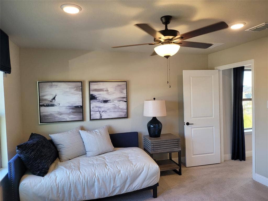 1001 Boyd Lane, Euless, TX 76040 1001 Boyd Lane, Euless, TX 76040
