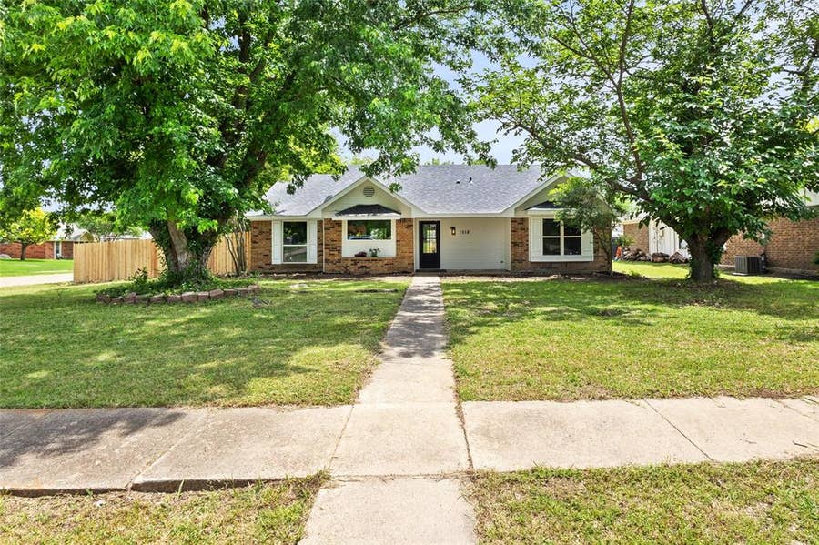 Property photo for 1518 Reisen Drive, Garland, TX