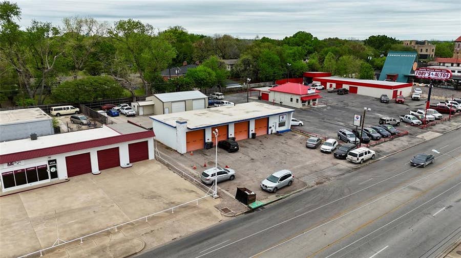 Property photo for 3421 Franklin Avenue, Waco, TX