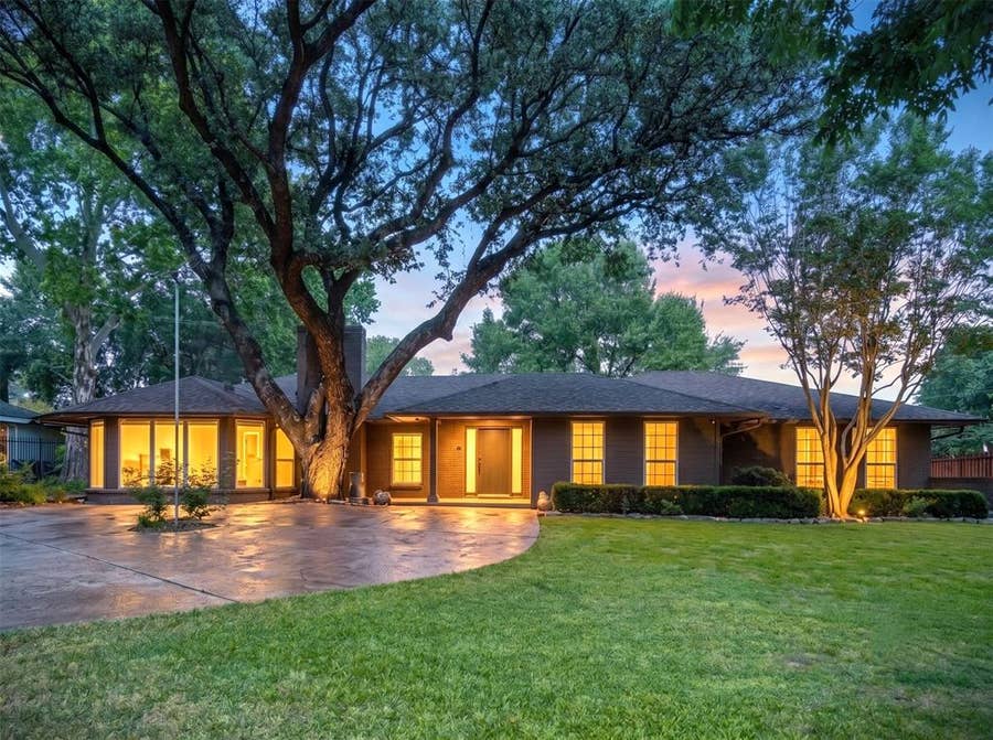 Property photo for 11083 Erhard Drive, Dallas, TX