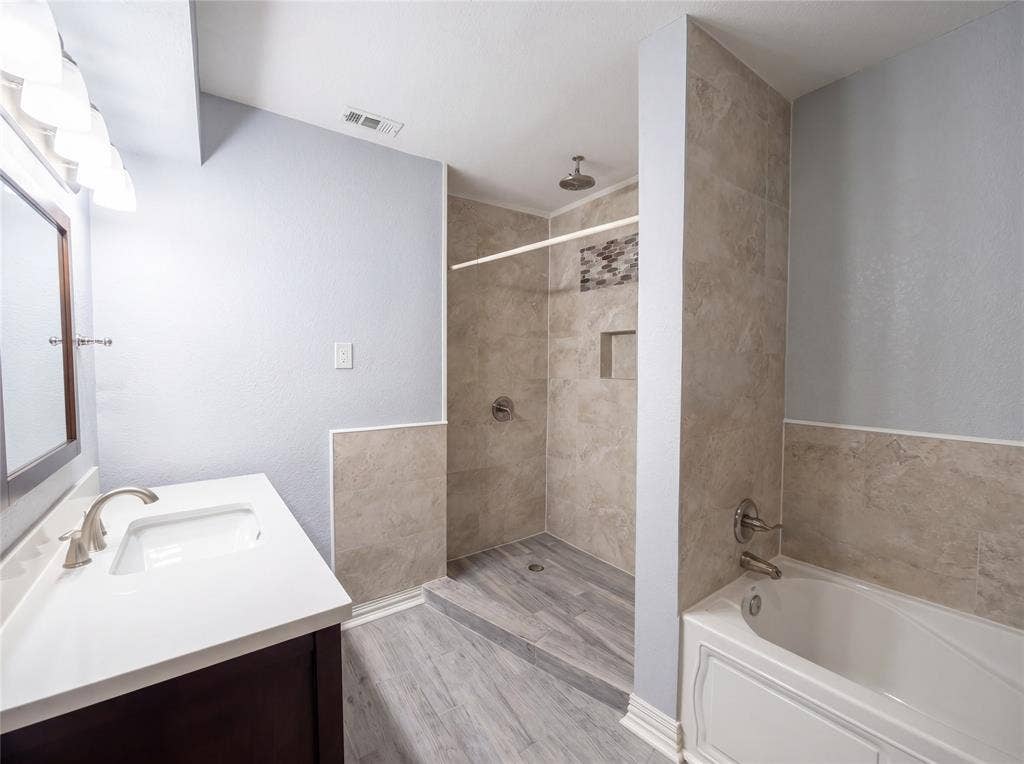 11083 Erhard Drive, Dallas, TX 75228 11083 Erhard Drive, Dallas, TX 75228