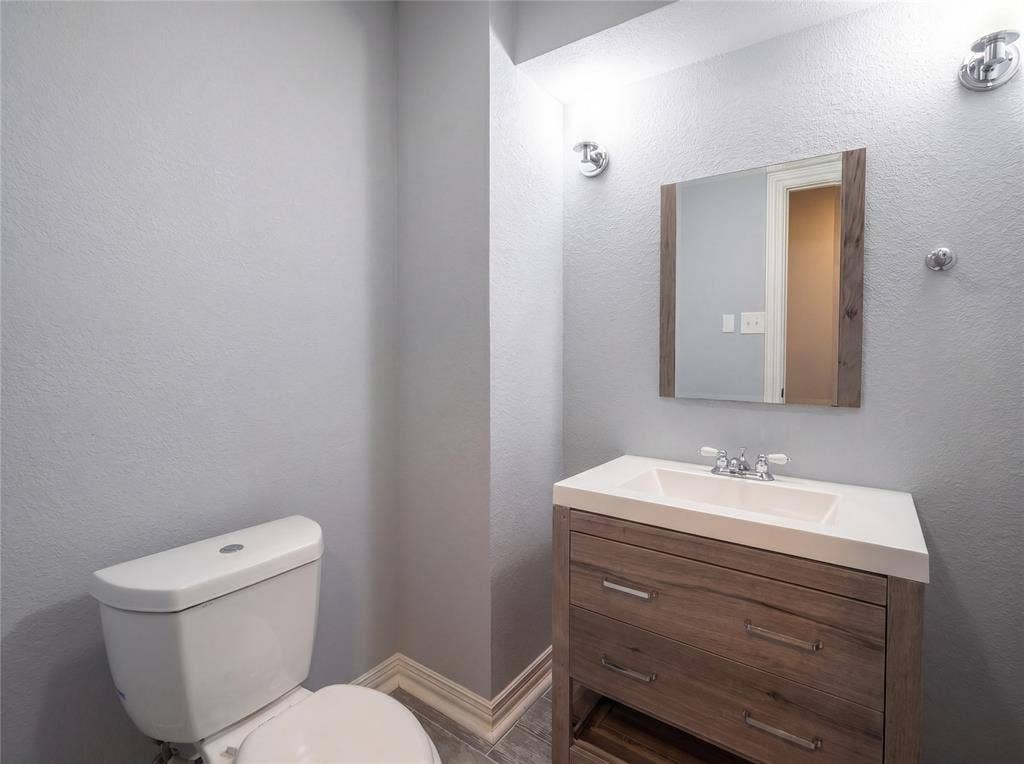 11083 Erhard Drive, Dallas, TX 75228 11083 Erhard Drive, Dallas, TX 75228