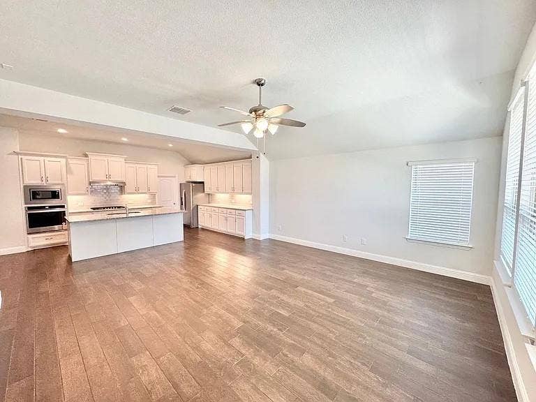 429 Cooper Street, Argyle, TX 76226 429 Cooper Street, Argyle, TX 76226
