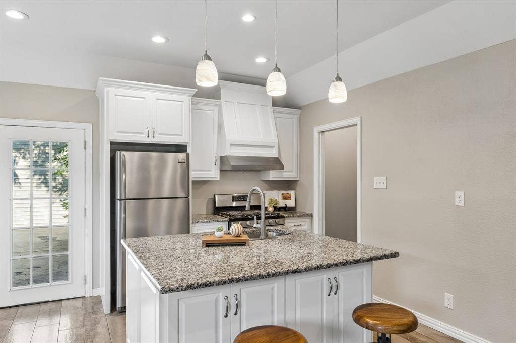 9966 Coppedge Lane, Dallas, TX 75220 9966 Coppedge Lane, Dallas, TX 75220