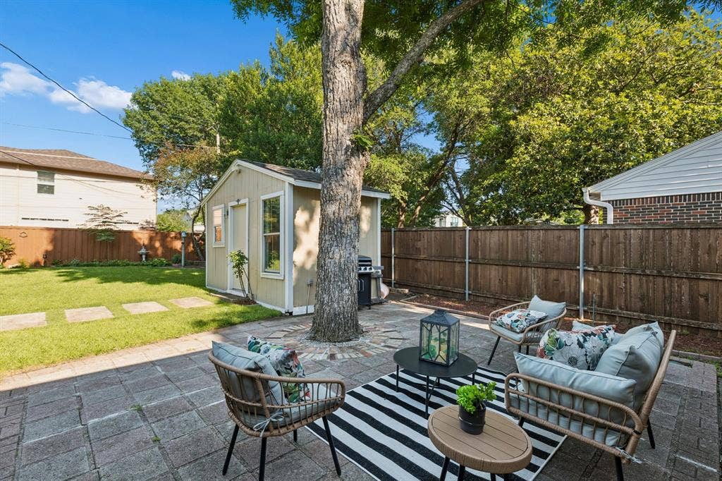 9966 Coppedge Lane, Dallas, TX 75220 9966 Coppedge Lane, Dallas, TX 75220
