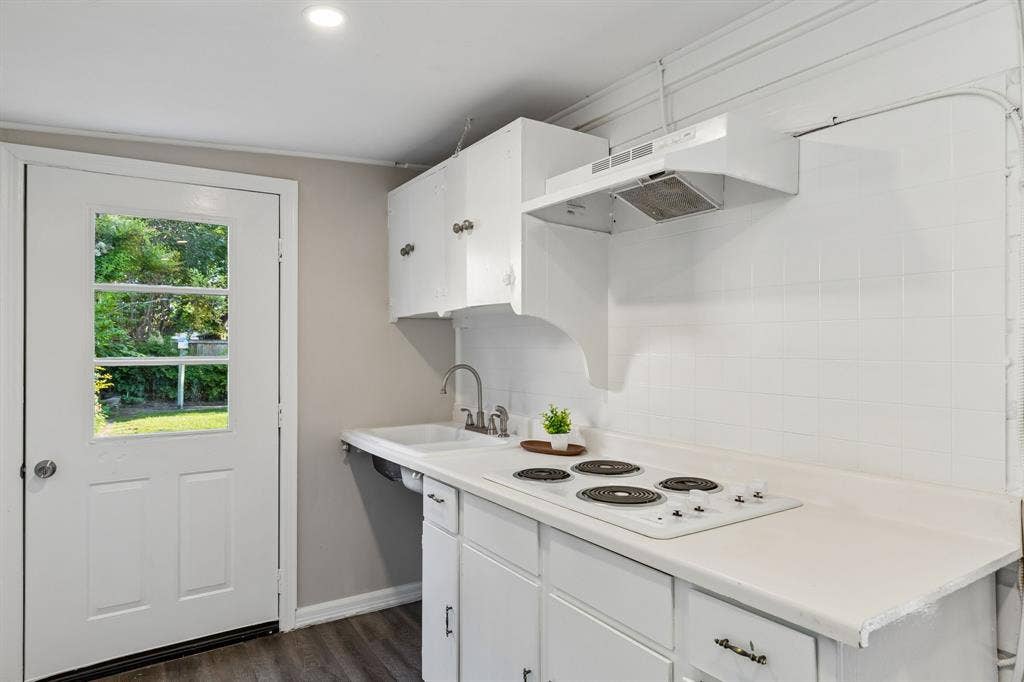 9966 Coppedge Lane, Dallas, TX 75220 9966 Coppedge Lane, Dallas, TX 75220