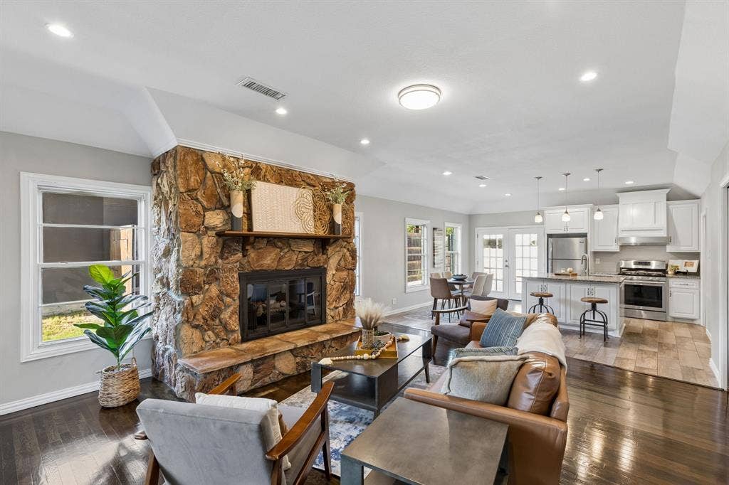 9966 Coppedge Lane, Dallas, TX 75220 9966 Coppedge Lane, Dallas, TX 75220
