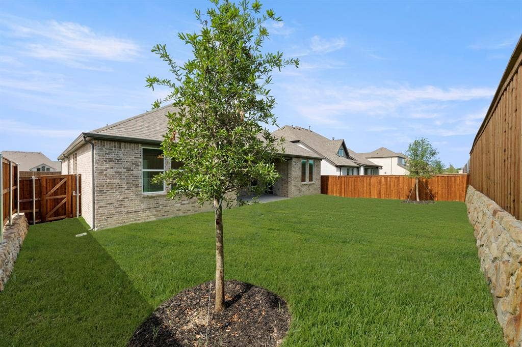 2027 Clairmount Drive, Rockwall, TX 75087 30. 2027 Clairmount - Back (2)