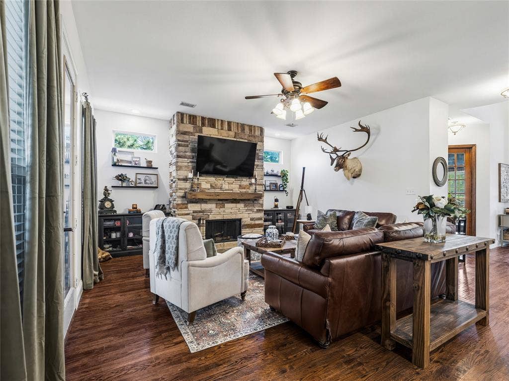 3023 Kiln Drive, Corinth, TX 76210