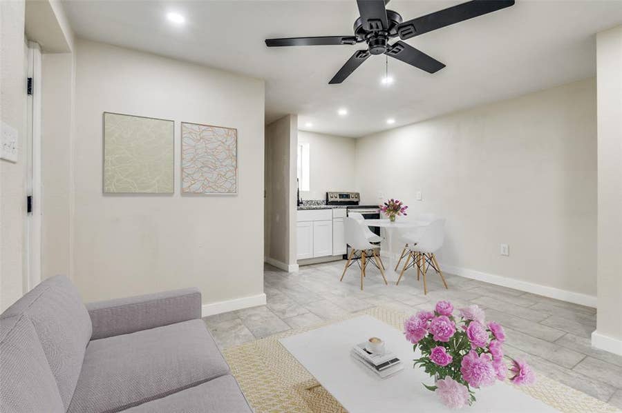Property photo for 522 Griffith Avenue, Dallas, TX
