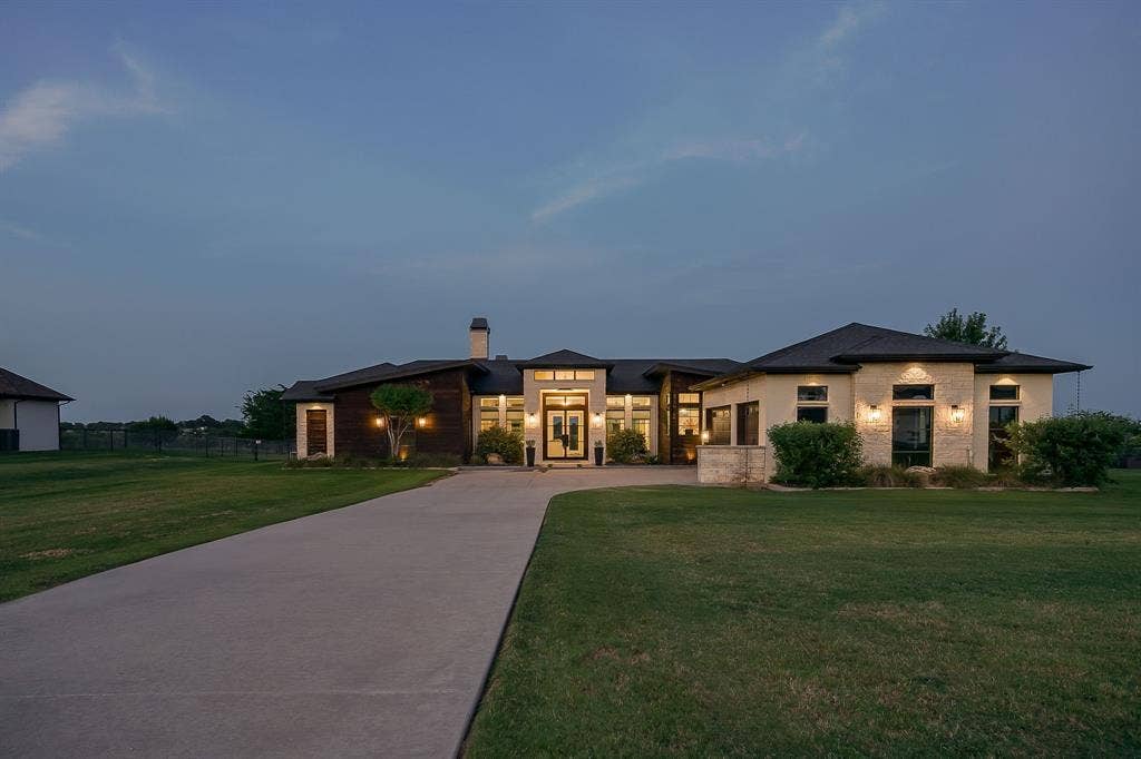 6372 Rigel Road, Godley, TX 76044 6372 Rigel Road, Godley, TX 76044