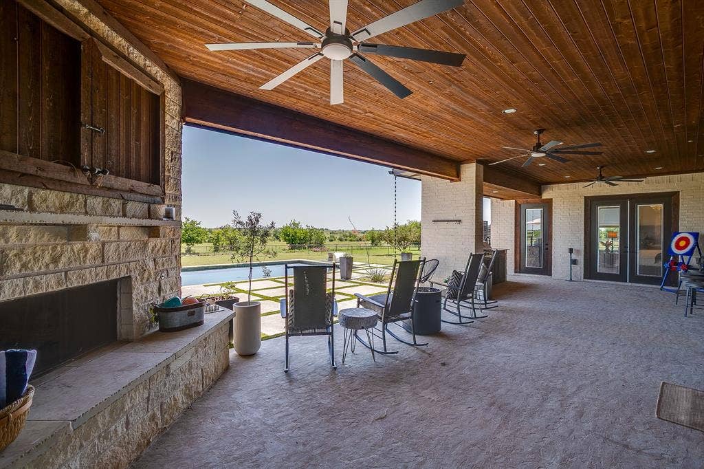 6372 Rigel Road, Godley, TX 76044 6372 Rigel Road, Godley, TX 76044