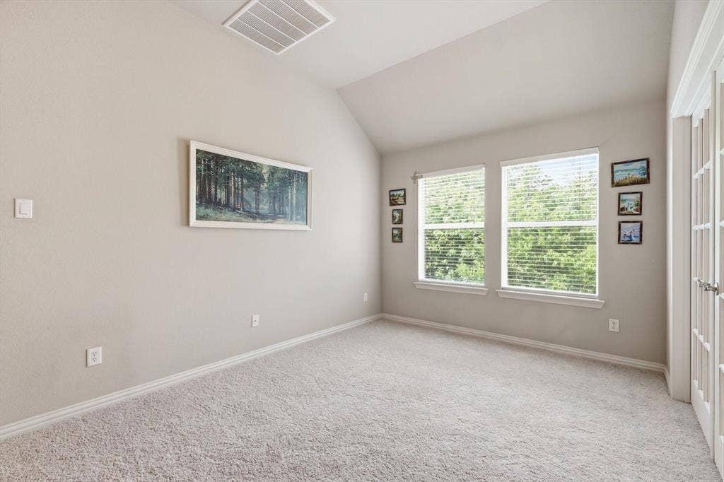 201 Fountainview Drive, Euless, TX 76039 Flex space or game room located in the second floor landing.