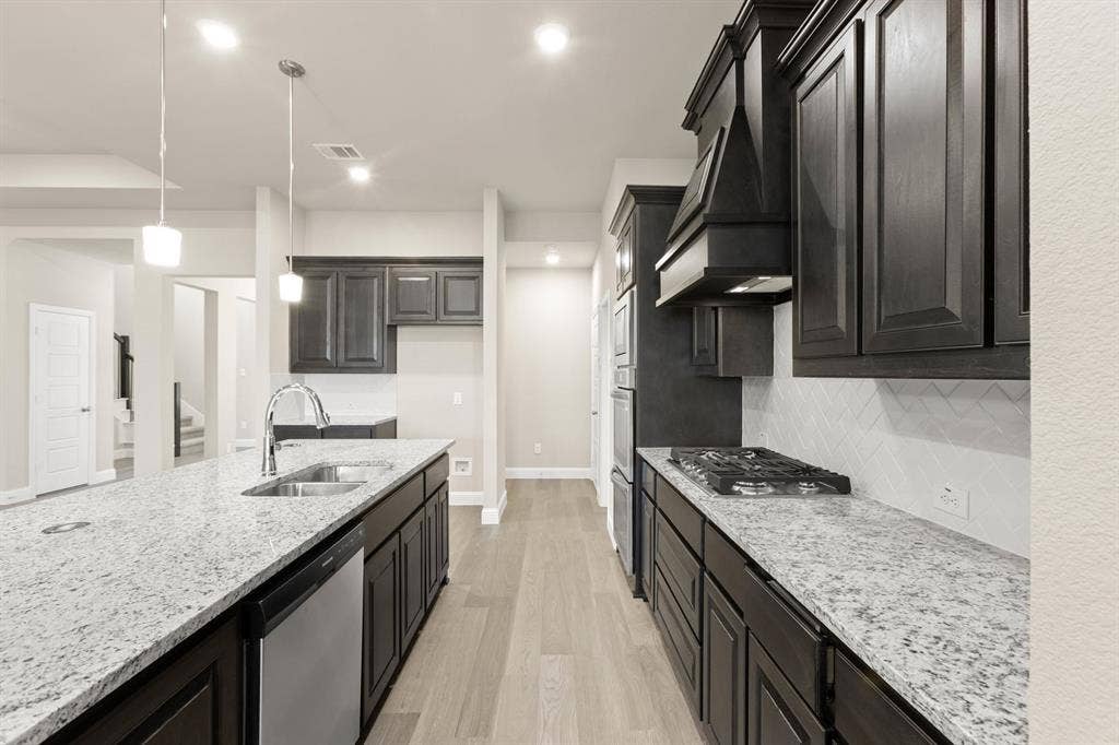 4381 Noble-Kitchen-3