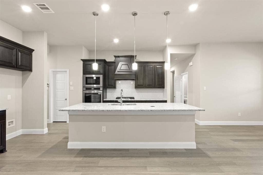 4381 Noble-Kitchen-1