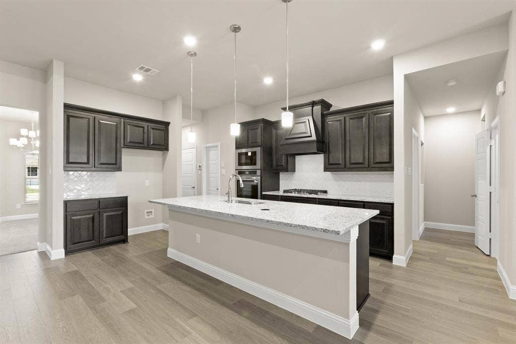 4381 Noble-Kitchen-2