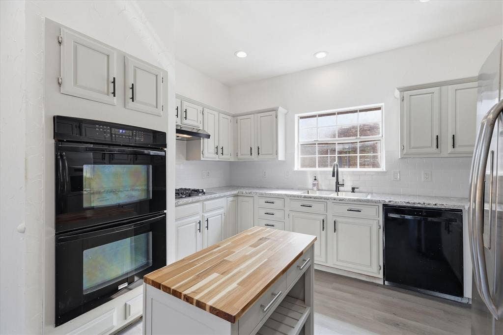 1904 Brabant Drive, Plano, TX 75025 1904 Brabant Drive, Plano, TX 75025