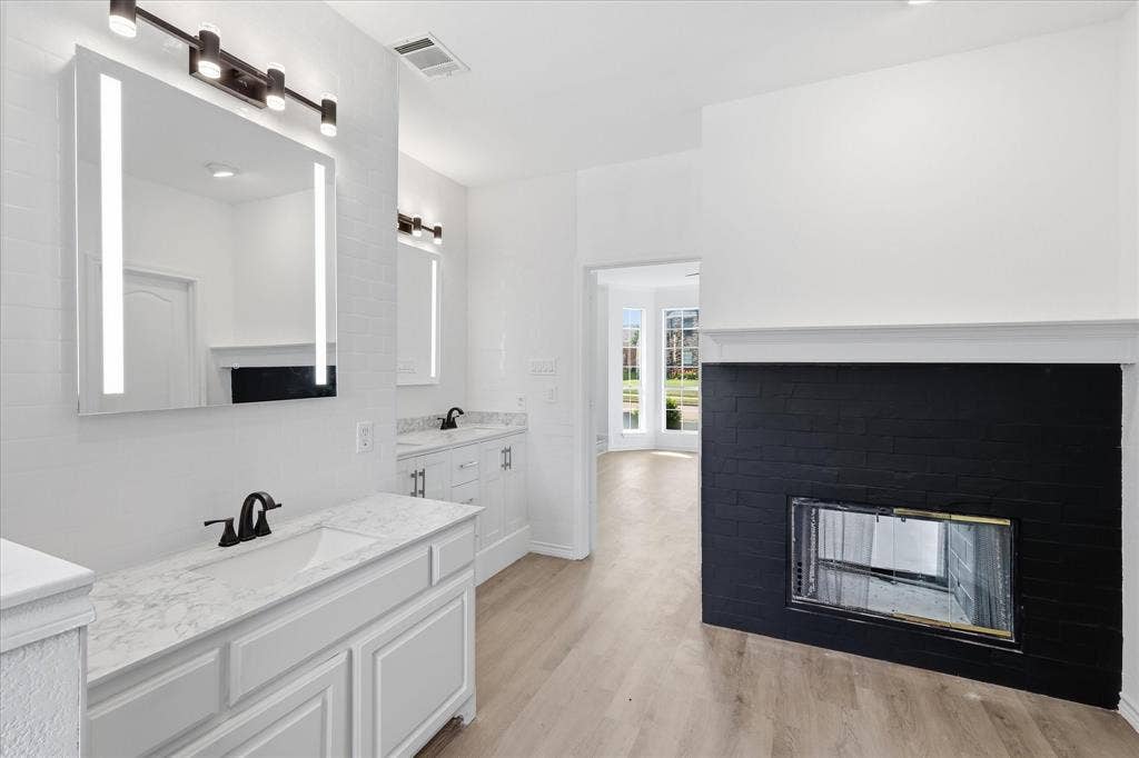 1904 Brabant Drive, Plano, TX 75025 1904 Brabant Drive, Plano, TX 75025
