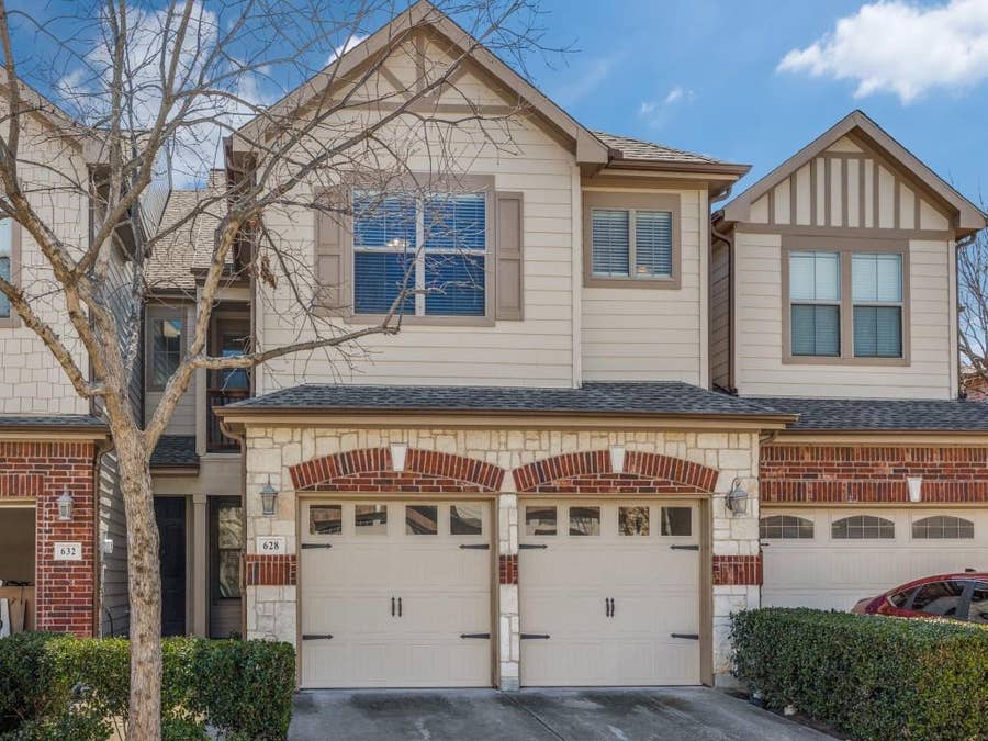 Property photo for 628 Gray Stone Lane, Richardson, TX