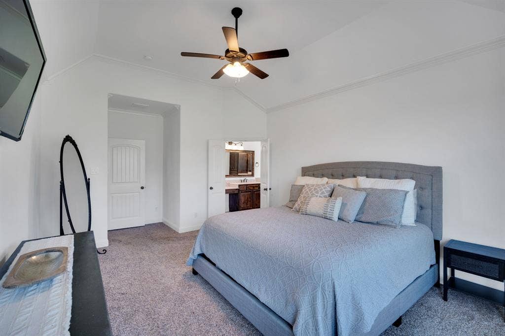 3205 Meadow Ridge Drive, Midlothian, TX 76065