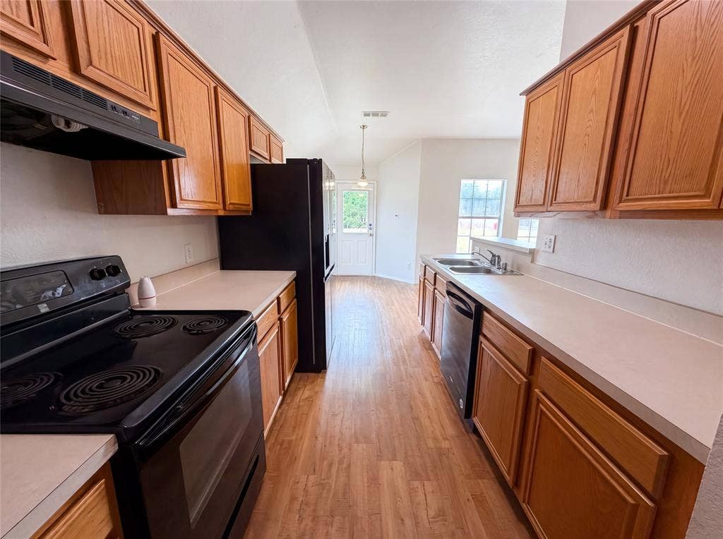 5432 Nuthatch Street, Dallas, TX 75236 5432 Nuthatch Street, Dallas, TX 75236