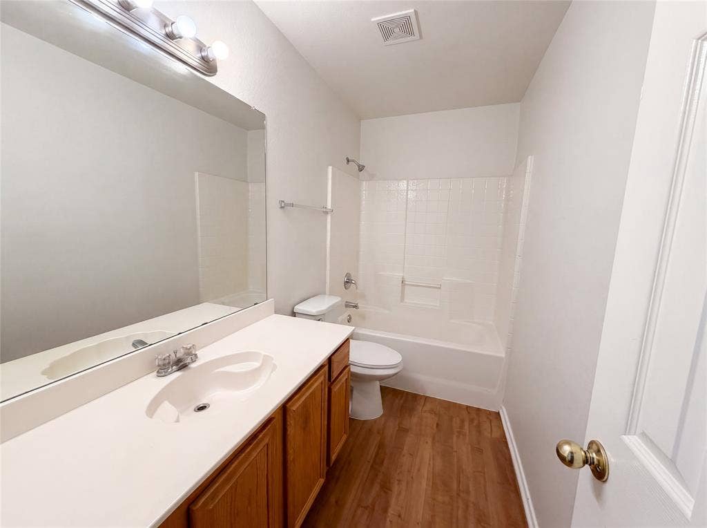 5432 Nuthatch Street, Dallas, TX 75236 5432 Nuthatch Street, Dallas, TX 75236