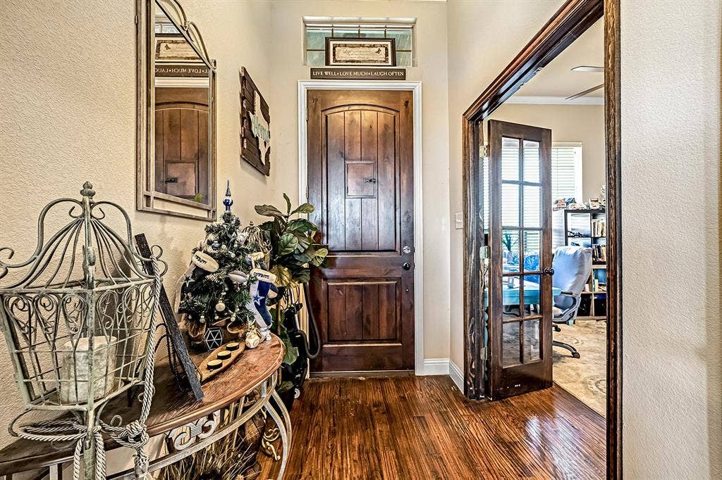 3206 Meadow Ridge Drive, Midlothian, TX 76065