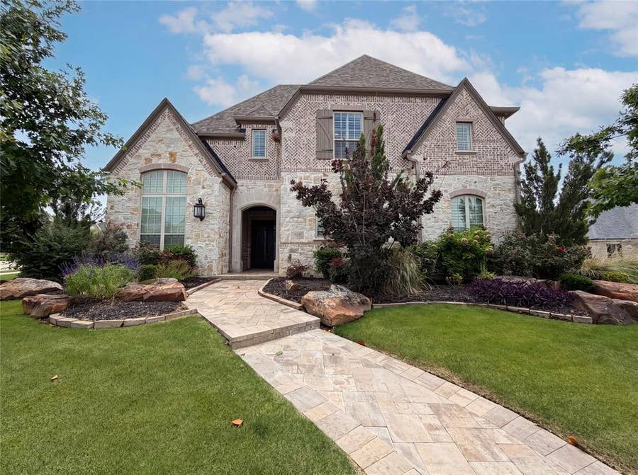 Property photo for 820 Hawk Wood Lane, Prosper, TX