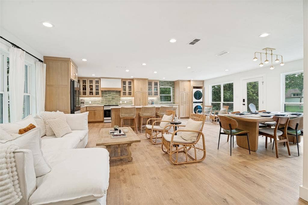 2578 Tanglewood Drive, Athens, TX 75752 2578 Tanglewood Drive, Athens, TX 75752
